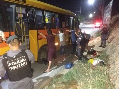 Trio é preso suspeito de tentar assaltar transporte coletivo na Zona