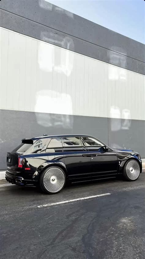 Rolls Royce Cullinan | Luxury suv, Luxury cars, New suv