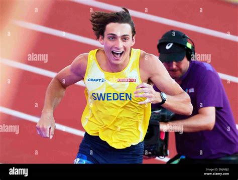 Sweden S Armand DUPLANTIS Reacts After Jumping 6 21 Meter To Set A New