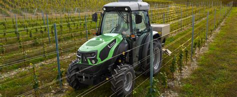 DEUTZ FAHR wprowadza nowe modele ciągników 5080 DF DS DV Ecoline