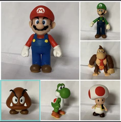 NINTENDO SUPER MARIO Character Display Figurine Figure Luigi Yoshi