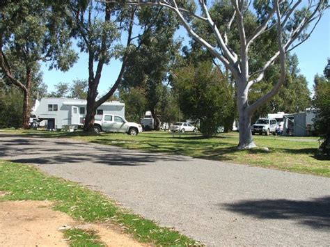 Coffin Bay Caravan & Camping Site - Coffin Bay Gravel roads throughout ...