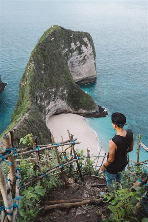 5 Pantai Di Nusa Penida Yang Indah Dan Mirip Pantai Kelingking