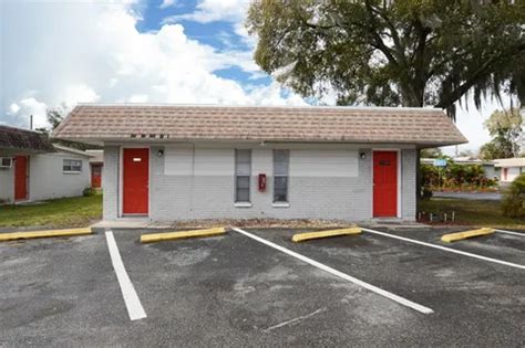 Vista Palms Apartments E St Ave Tampa Fl Realtor