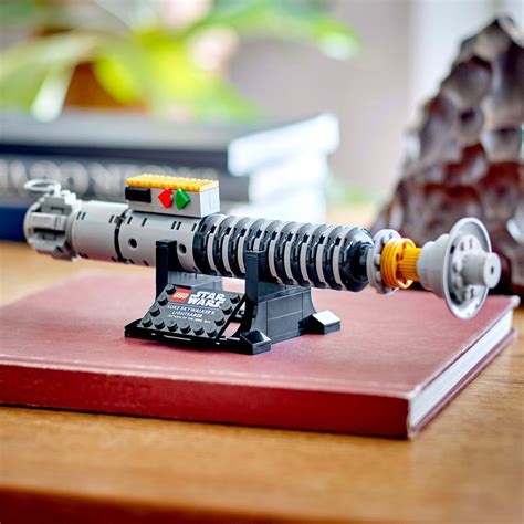 LEGO Star Wars 40730 Luke Skywalker S Lightsaber Le Cadeau Offert