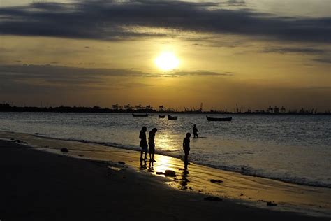 Tamilnadu Tourism: Harbour Beach, Thoothukudi