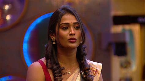 Poornima Ravi Hot In Bigg Boss