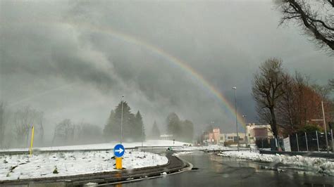 L Arcobaleno Tra La Neve VareseNews Foto