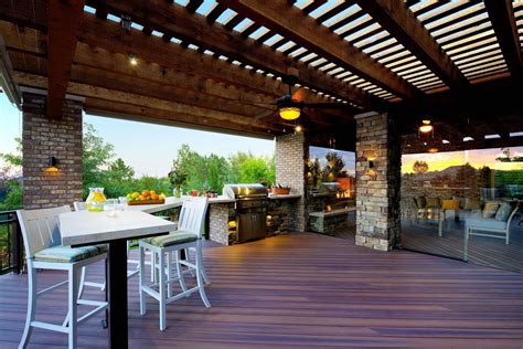 Perfect Outdoor Entertainment Deck And Patio Builder In Englewood