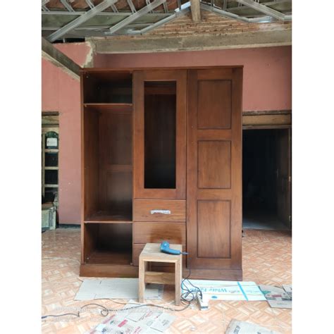 Jual Lemari Pakaian Minimalis Kayu Jati 3 Pintu Jepara A09 Kab