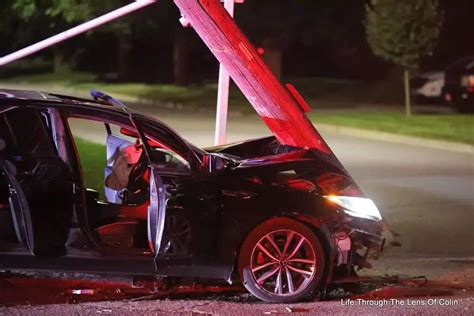 Driver Crashes Into Oshawa Hydro Pole And Then Flees Insauga