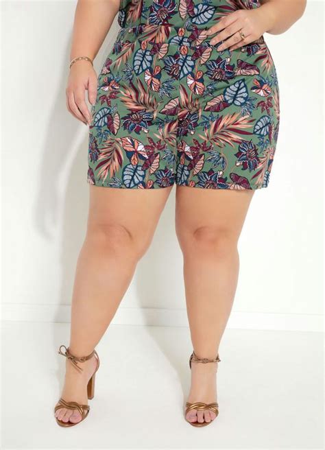 Short Folhagem Verde Básico Plus Size Marguerite