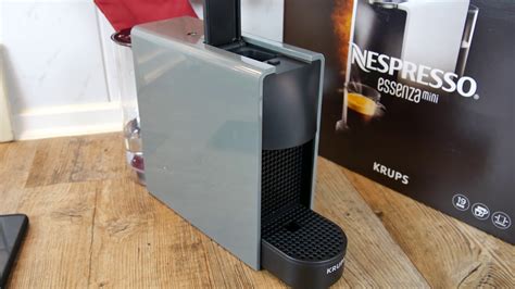 Krups Nespresso Essenza Mini im Test [XN110B] - Kapsel-Kaffee.net