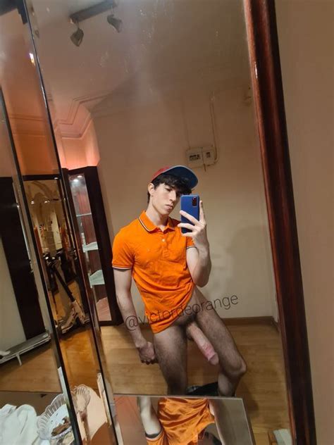 Victor De Orange Monster Dick Photo 23