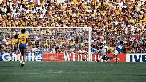 Paolo Rossi Italys 1982 World Cup Hero Dies Aged 64 Football News