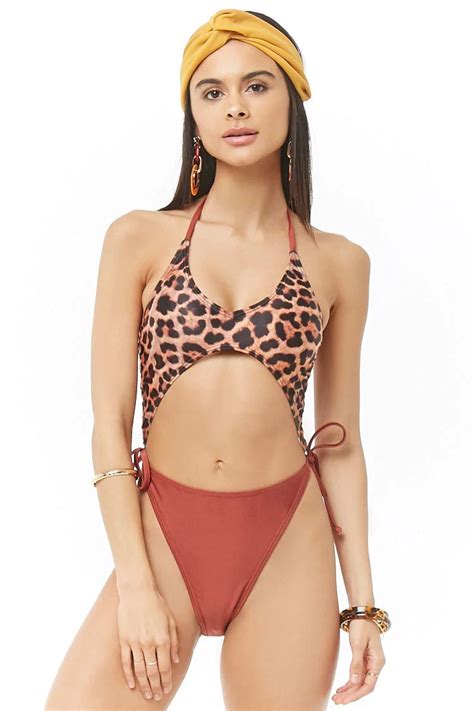 Hot Sexy Michelle Aguiar Bikini Pics