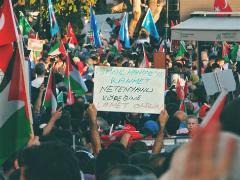 International Human Rights Day – Building Social Bonds! – AUTPOST