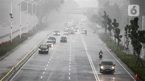 Cuaca Awal Pekan Senin Januari Jakarta Diguyur Hujan Sejak