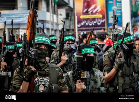 Brigadas Al Qassam De Hamas Fotos Und Bildmaterial In Hoher Auflösung Alamy