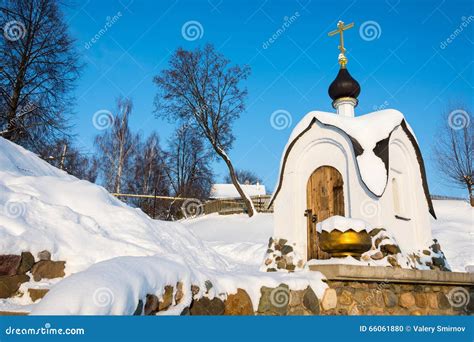 La Fuente Santa Del Icono De Tikhvin De La Madre De Dios Foto De