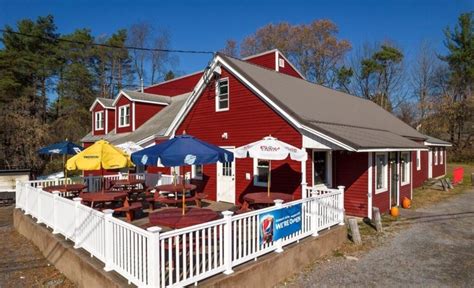 Restaurant Pictures – Jonny B's Tavern