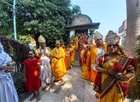 जैन मंदिर से निकली कलश यात्रा नवीन प्रतिमा की हुई प्राण प्रतिष्ठा