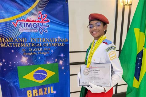 Aluna Do Colégio Militar De São Paulo Conquista Medalha De Prata Em