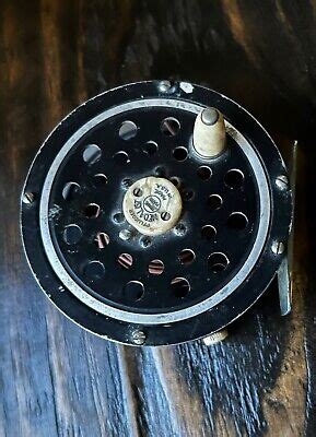 Vintage Pflueger Medalist Fly Reel For Sale Ebay