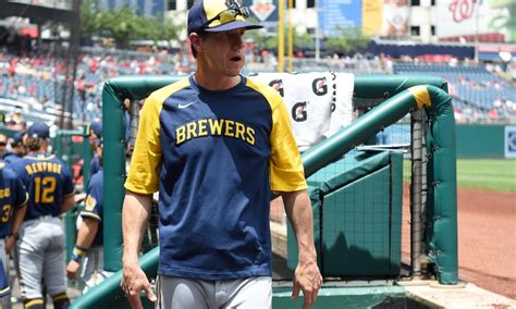 Counsell becomes Brewers winningest manager