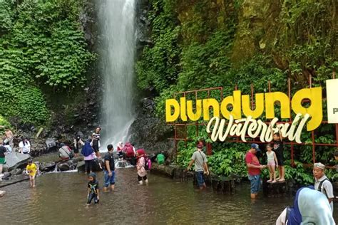 Air Terjun Dlundung Di Mojokerto Berikan Sensasi Kesegaran Air