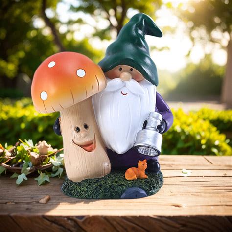 Solar Mushroom Gnomes Figurine Resin Funny Gnomes Ornament For Garden