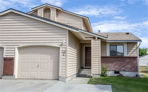 Fairchild AFB Homes | Family Housing at Fairchild AFB, WA | Photos