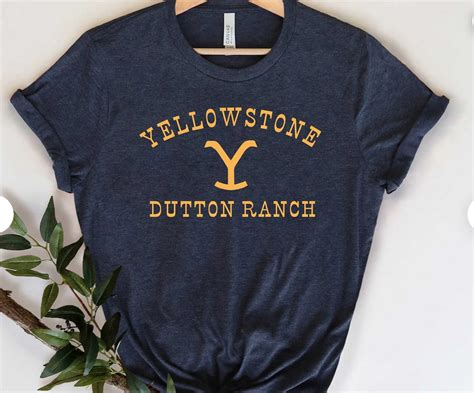 yellowstone dutton ranch apparel stylish life  moms