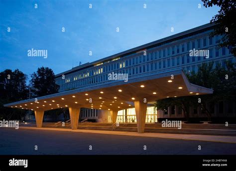 Cia headquarters building hi-res stock photography and images - Alamy