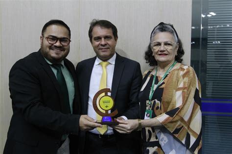 Sala do Empreendedor da Alece recebe Selo Ouro de Referência do Sebrae