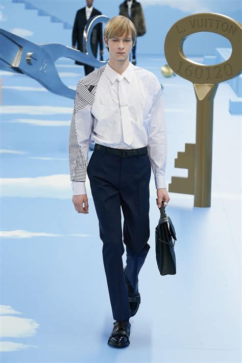 Défilé Louis Vuitton Automne Hiver 2020 2021 Homme Madame Figaro