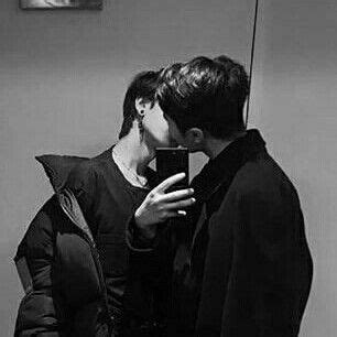 Pin by ホ Seren ୨୧ on ᯤ cᨣuplə Cute gay couples Gay aesthetic Couple aesthetic