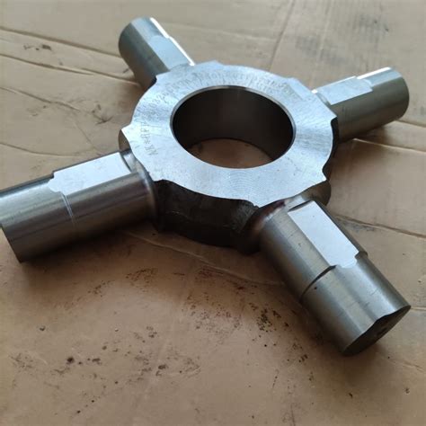 Inter Axis Cross Shaft For Sinotruk Howo Truck Parts Az