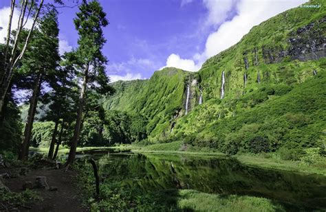 Jezioro Wodospady Poco de Bacalhau Falls Góry Drzewa Wyspa Flores