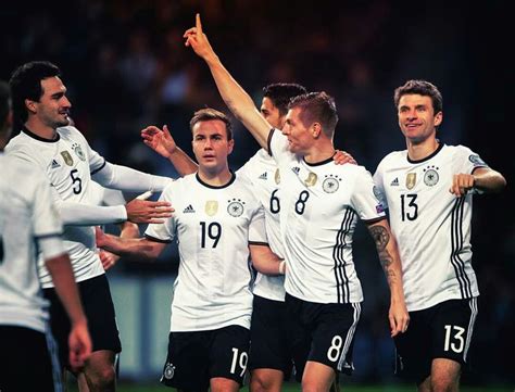 Deutscher Fussball Bund Dfb Team Die Mannschaft Vive La