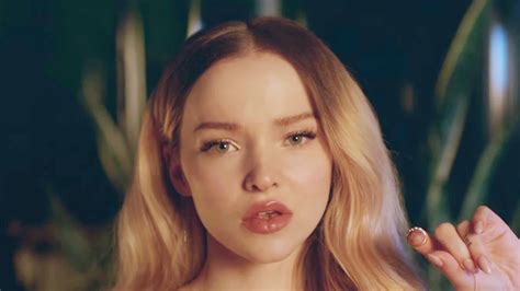 See Dove Cameron Take A Selfie In Nothing But A Lacy Bra Giant Freakin Robot