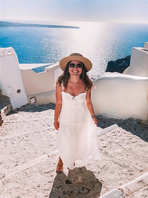 How To Spend Days In Greece Mykonos And Santorini Everything Dee