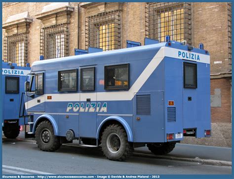 Iveco Eurocargo Ml E X Polizia F Album Foto