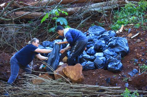 Secretaria de Meio Ambiente realiza limpeza do rio Ligeiro Diário do