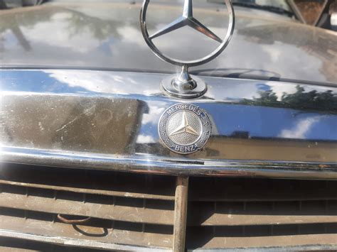 Внешка — Mercedes-Benz E-class (W124), 2 л, 1986 года | аксессуары | DRIVE2