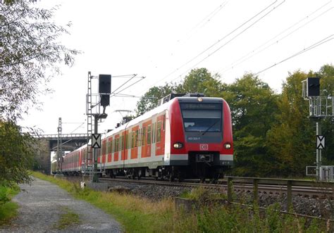 Oktober Der Triebzug Der S Bahn M Nchen F Hrt Bei