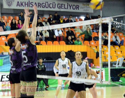 Akhisar Belediye Kad N Voleybol Tak M Akhisarg C N Ma Lup Etti