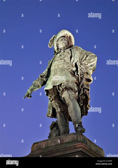 Karl xii statue hi-res stock photography and images - Alamy