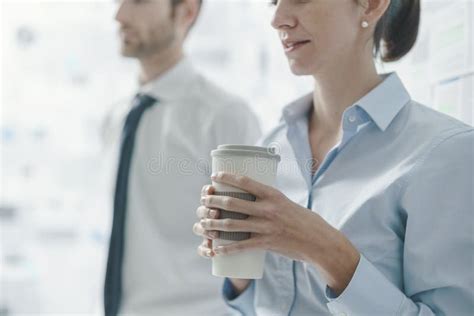 Pessoas De Negócios Tendo Uma Reunião Foto de Stock Imagem de ruptura