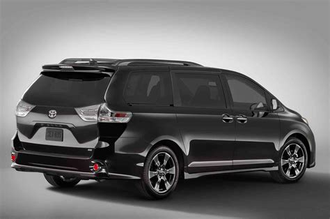 2018 Toyota Sienna Receives A Fresh Look Automobile Magazine